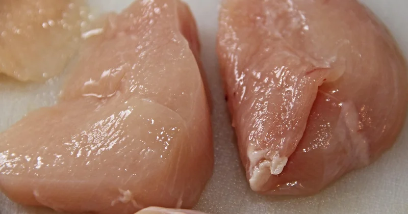 Préparer le poulet : les gestes qui comptent vraiment