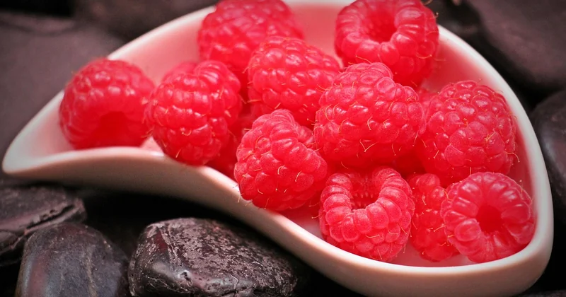 Trois desserts gourmands aux fruits rouges prêts en moins de 20 minutes